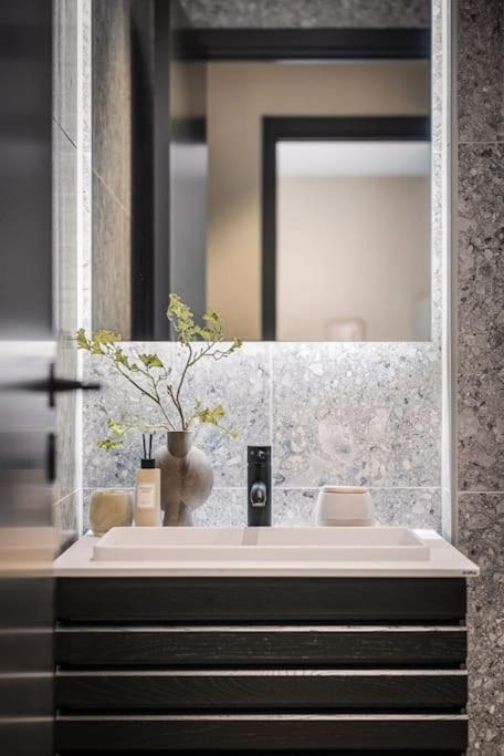 Stay L Luxurious Hideaway In Centrum Bergen Extérieur photo